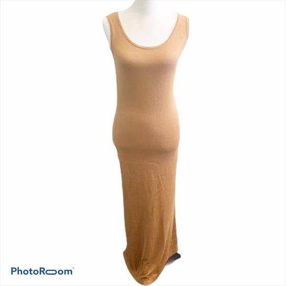 Vero Moda Dresses & Skirts - Vero Moda Gracie Knit Maxi Dress